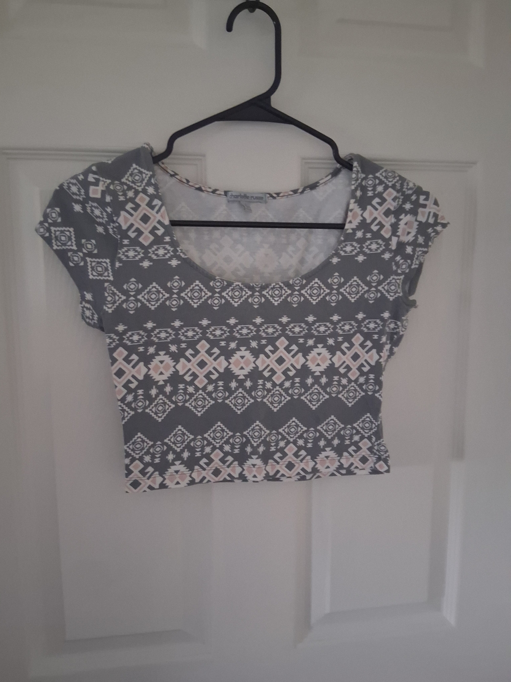 Charlotte Russe Gray & Blush Aztec Scoop Neck Crop Top